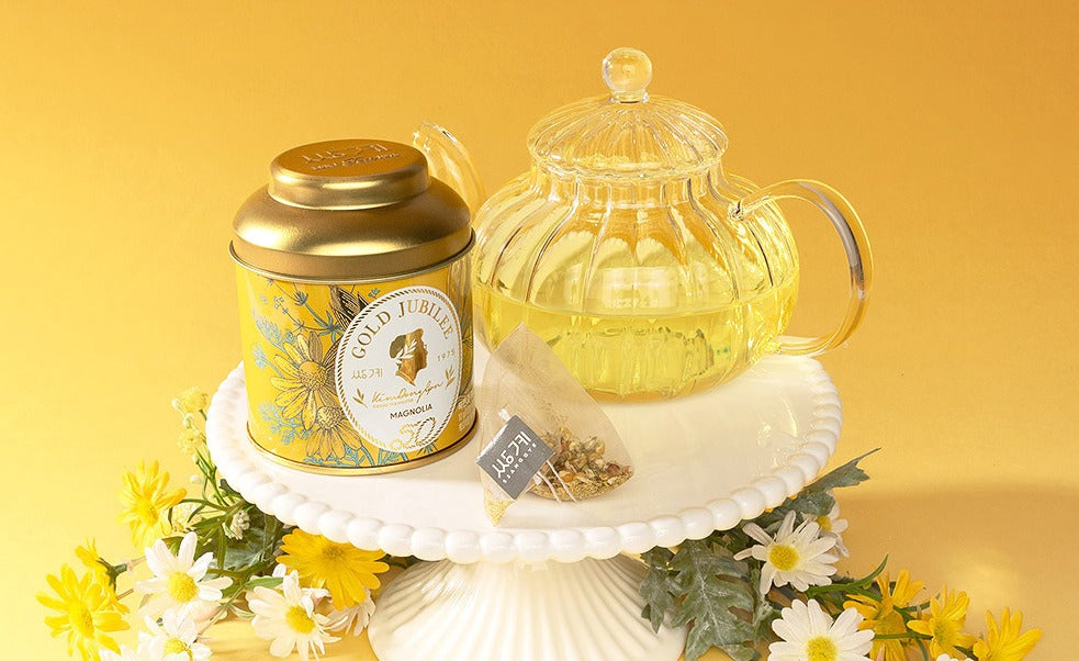 Gold Jubilee Magnolia et Camomille avec théière en verre