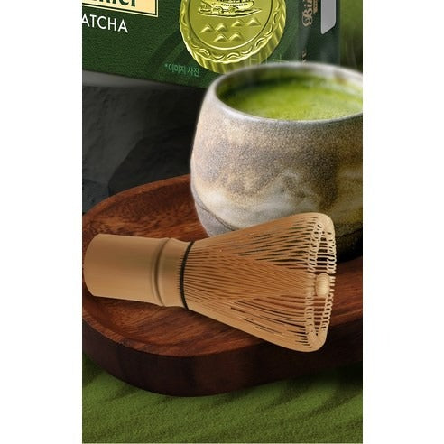 Lotte Wellfood Binz Premier Matcha avec tasse de matcha